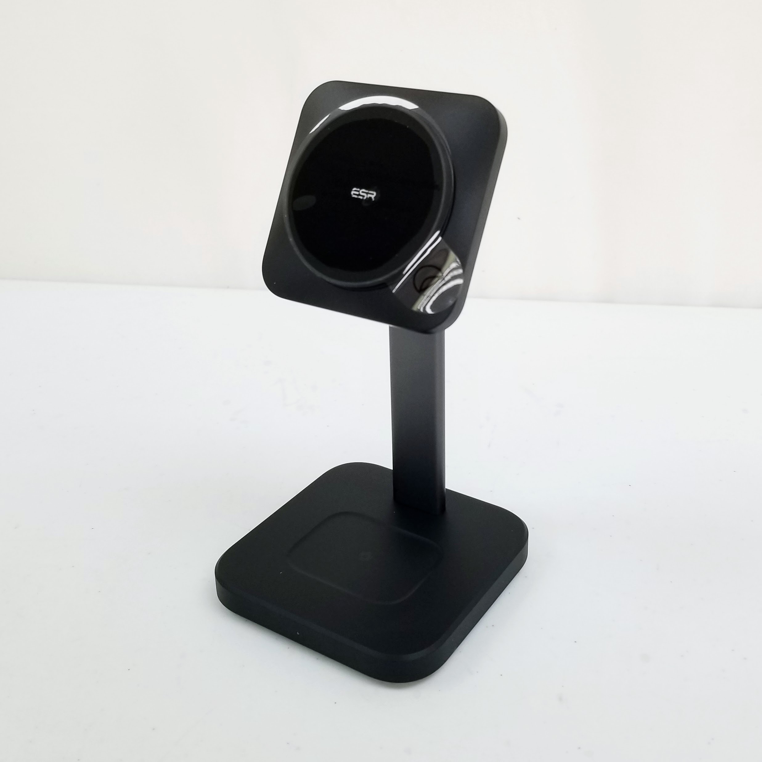 ESR 3-in-1 Watch Wireless Charging Set (HaloLock) - New Open Box