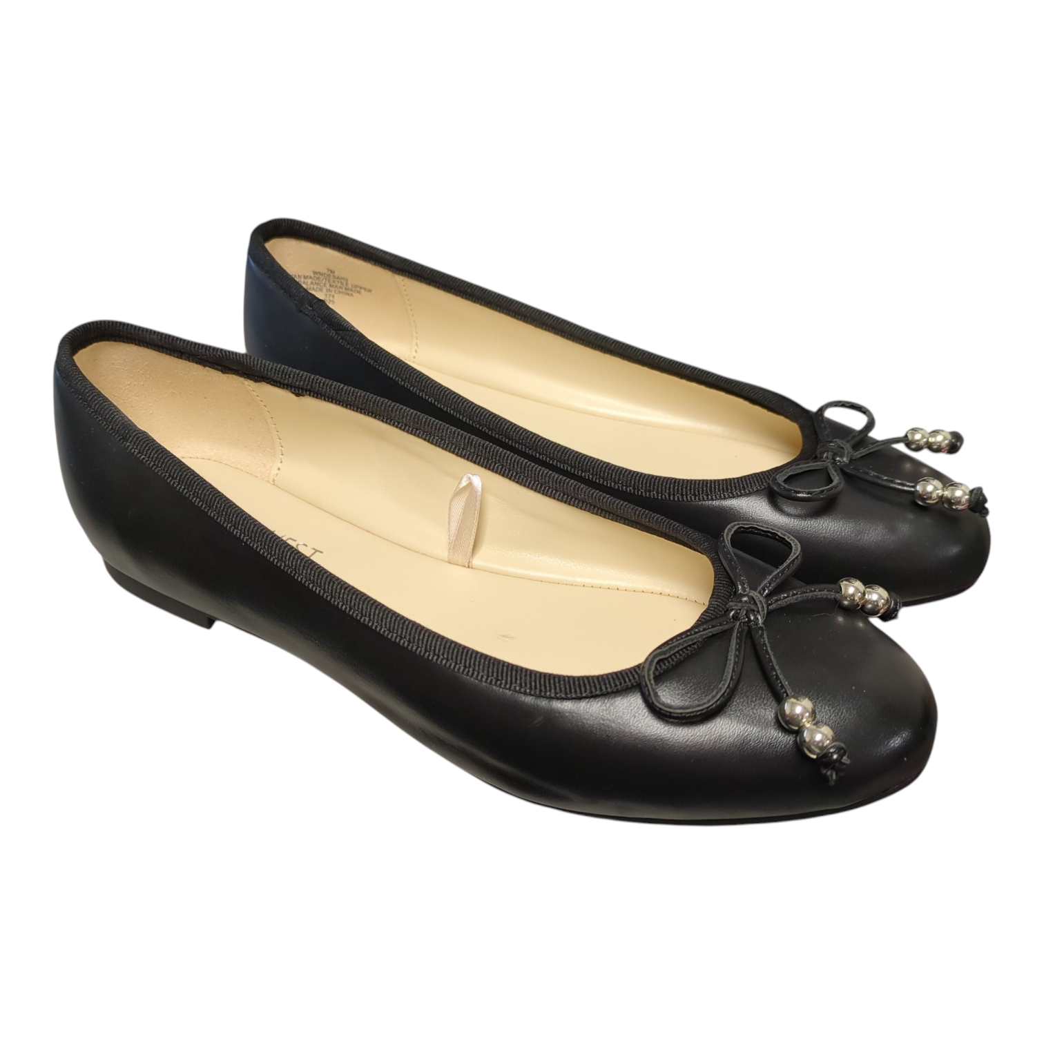 Nine West Womens Sleek Slip-On Ballet Flat with Rubber Sole 5290₽