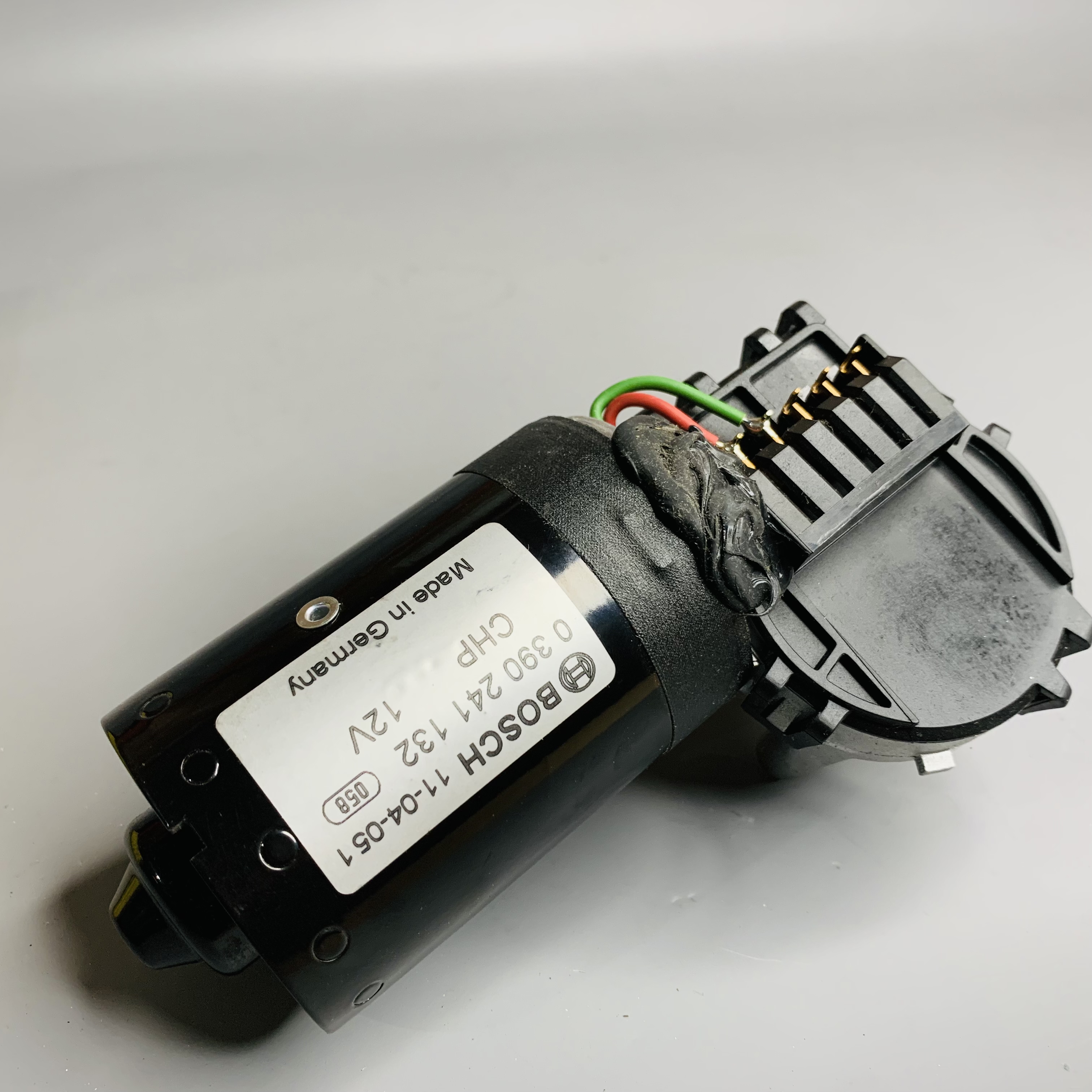 BOSCH GENUINE Windsheild Wiper Motor Front For Audi