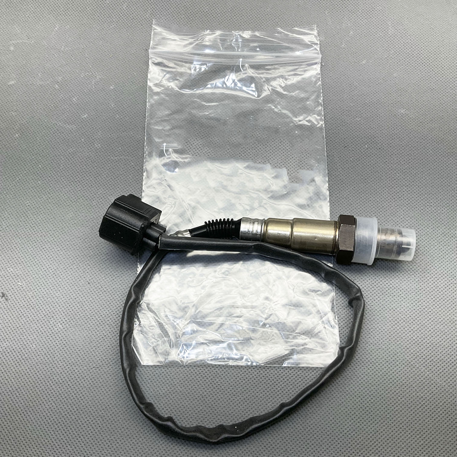 OE Bosch Oxygen Sensor O2 For 10258986775 56041699AA