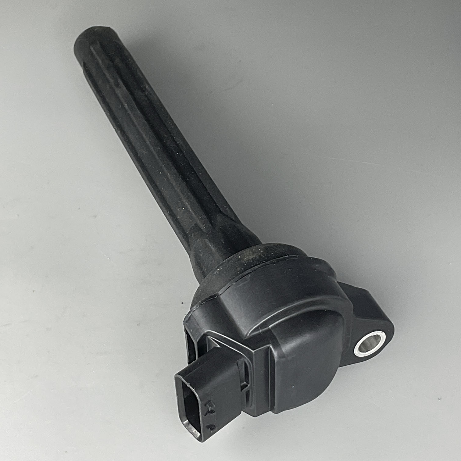 thumbnail interactive-video image 1 of Aero Spark Ignition Coil UF828 For Toyota/Lexus 3.5L V6 – Fits Camry, Sienna, Highlander, RX350, ES350 1 of 6