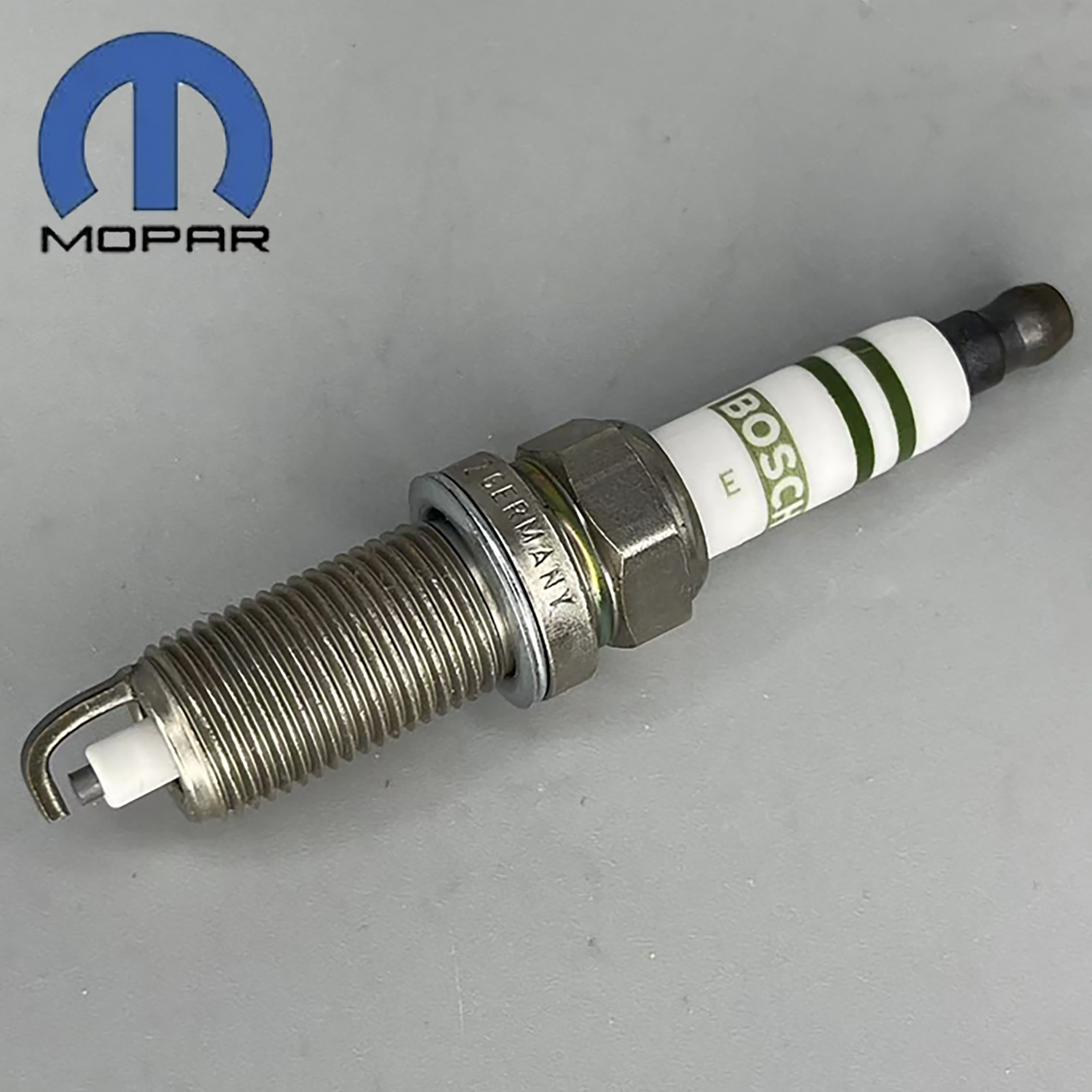 OEM Mopar Spark Plug SPFR8TE2AA For Chrysler Jeep Lexus Hyundai