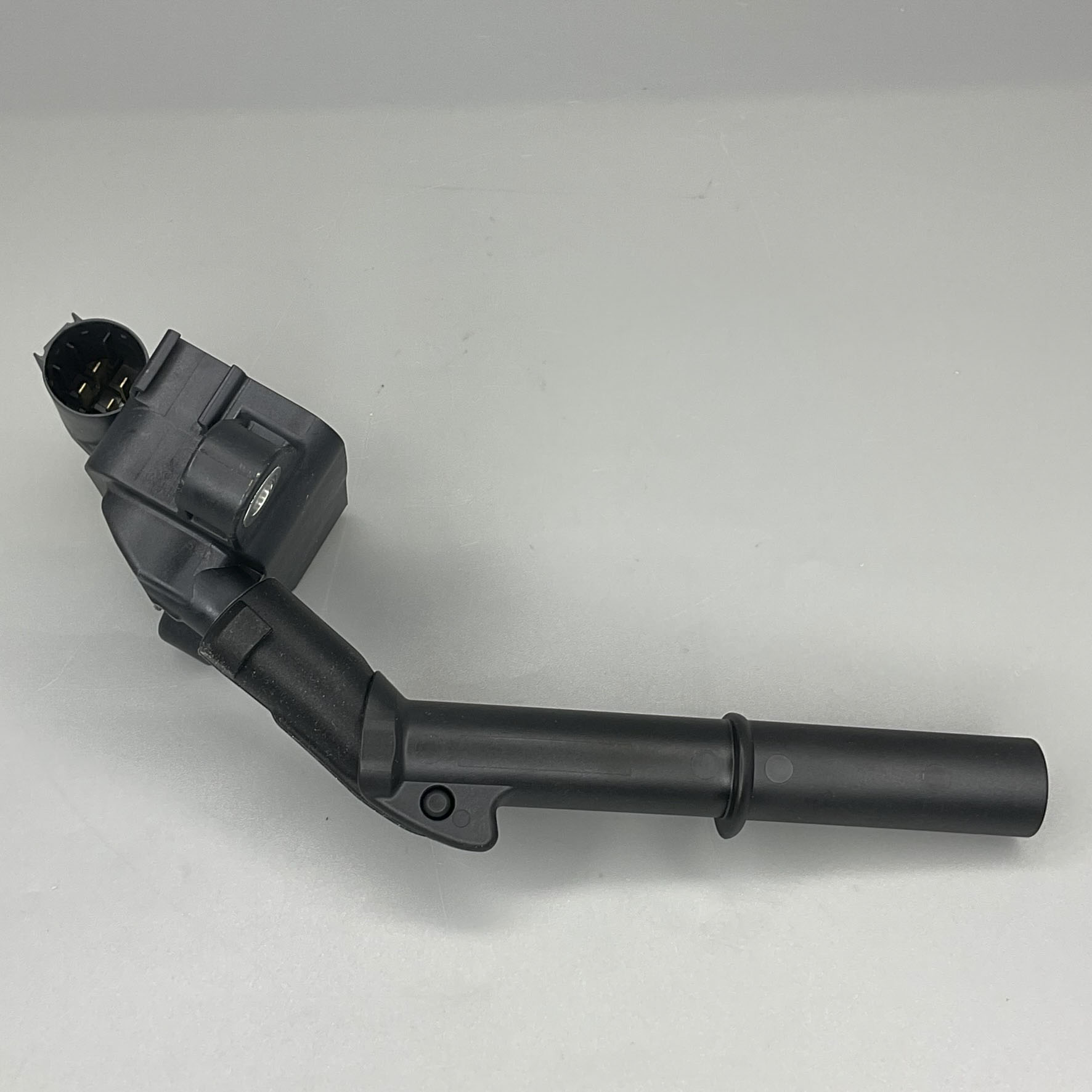 Bosch OEM Ignition Coil For 2011-2016 Mercedes-Benz C, E, G, ML, R, S-Class – 0221604067