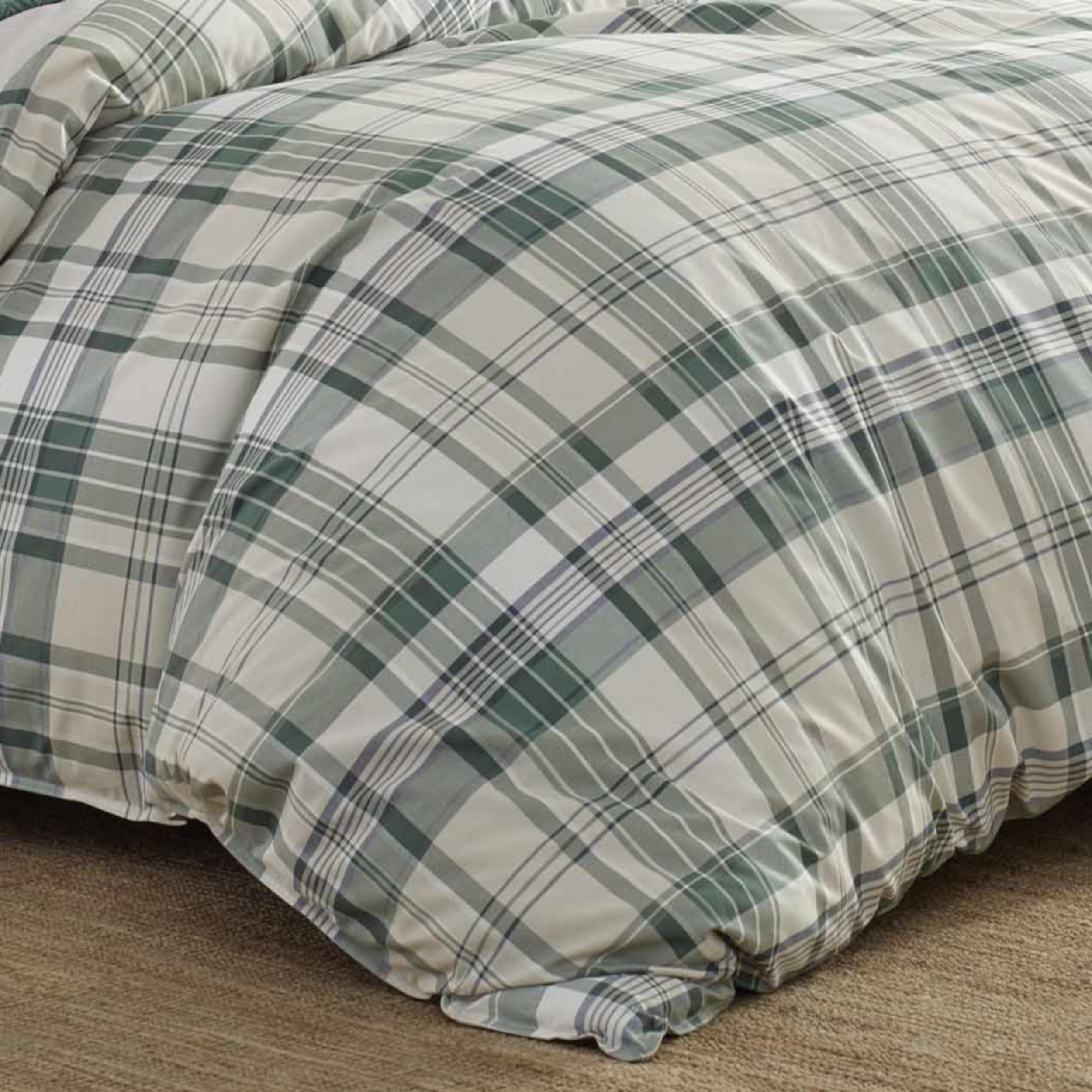 Eddie Bauer - Home Decor - 100% Cotton Duvet & Sham Set - Picture 8 of 27
