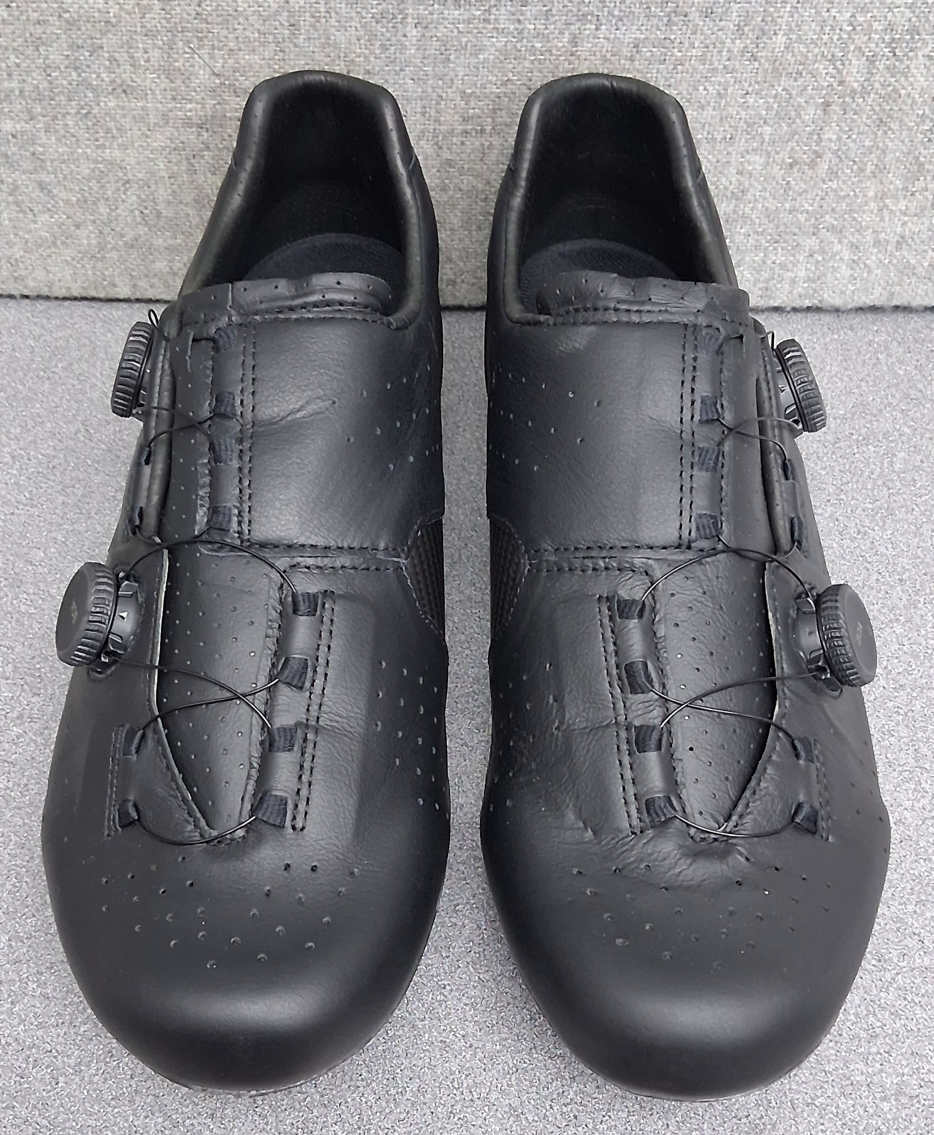 Zapatos anchos para bicicleta de carretera Lake CX333-X para hombre - negros/plateados, opciones de tamaño disponibles - Imagen 16 de 24