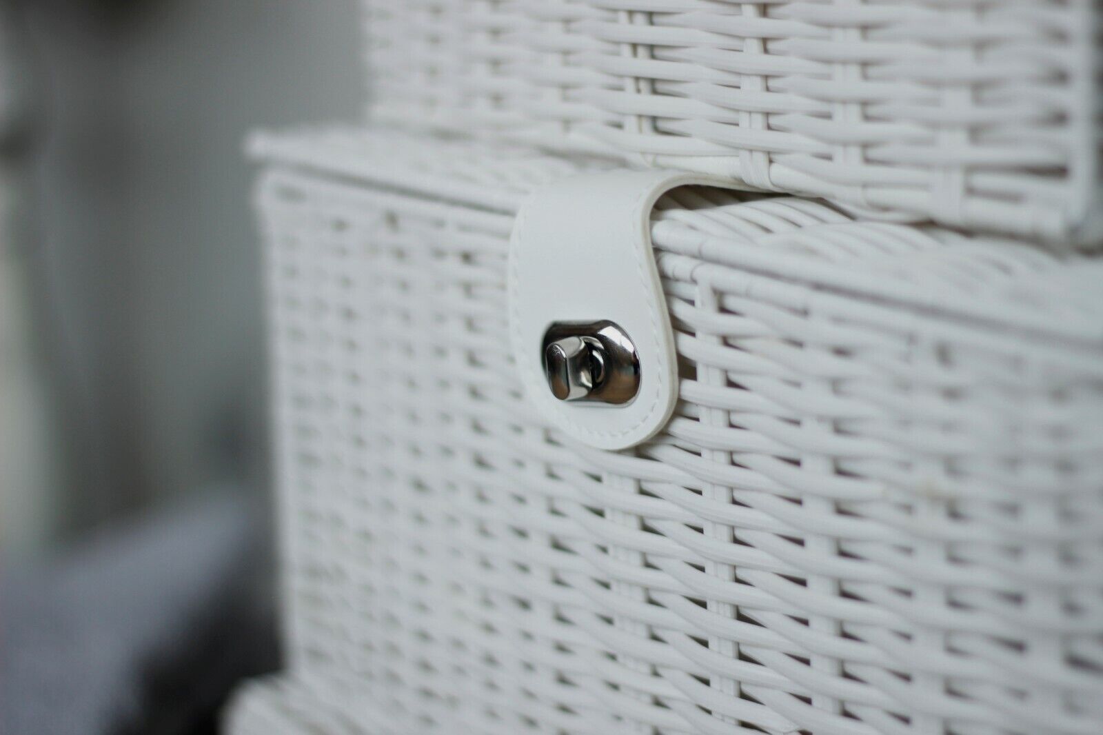 3 Storage Basket Set Resin Wicker Woven Hamper Box Lid & Lock Stackable Home - Picture 36 of 42