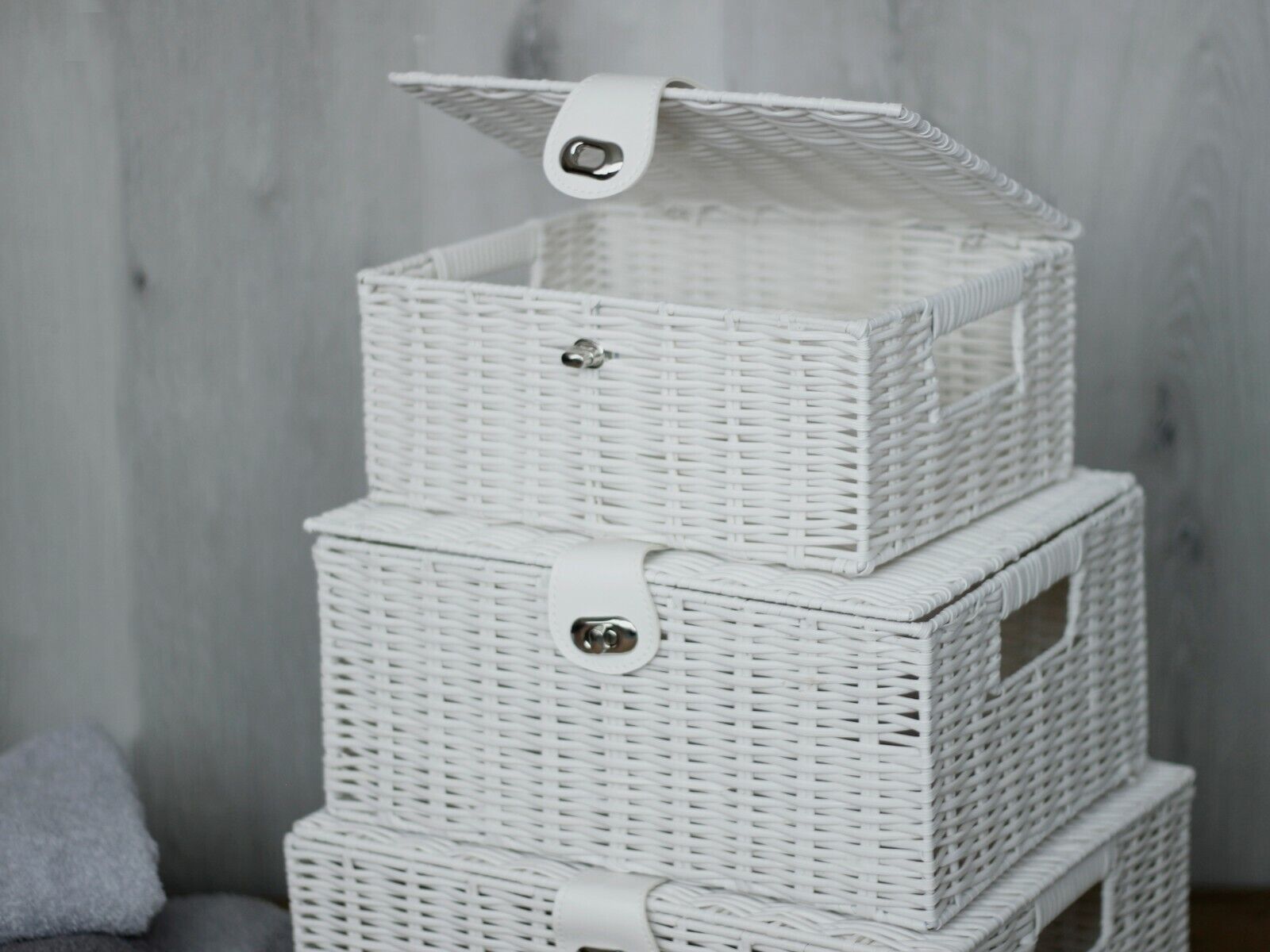 3 Storage Basket Set Resin Wicker Woven Hamper Box Lid & Lock Stackable Home - Picture 38 of 42