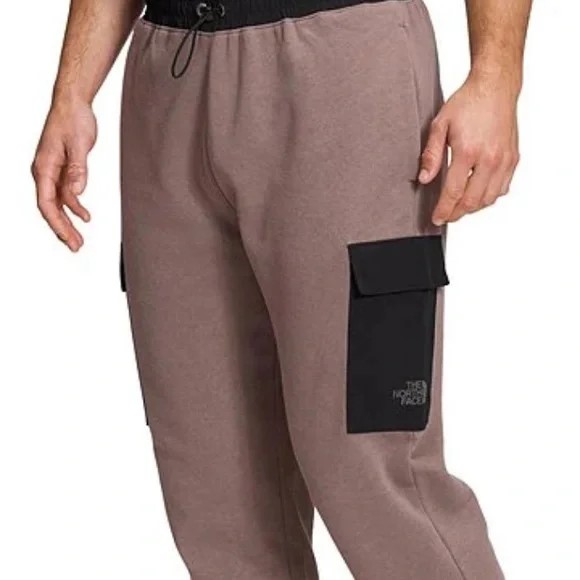 The North Face Men's Coordinates Jogger in Deep Taupe/TNF Black-Small - Picture 2 of 5