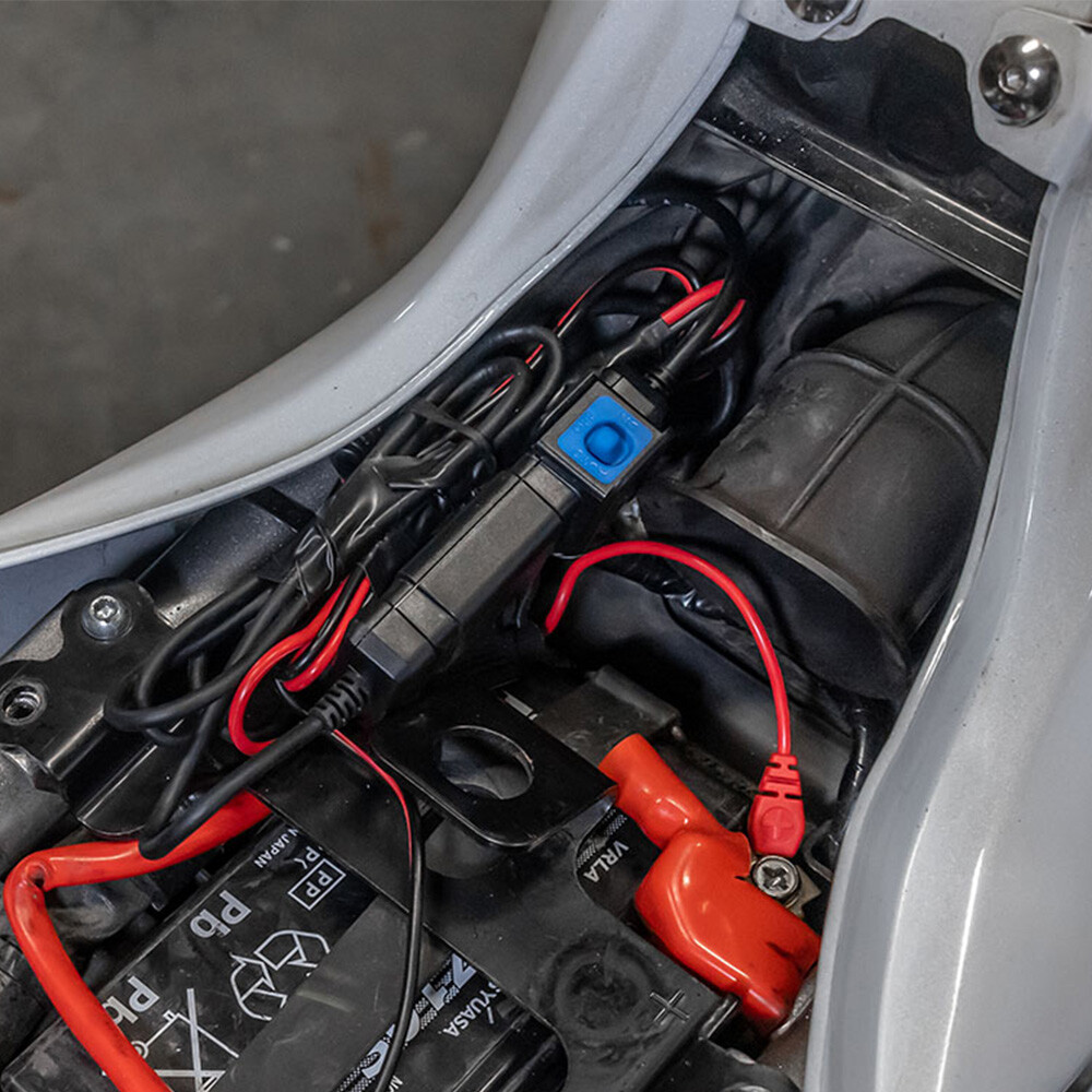 Quad Lock Adaptateur Intelligent Étanche 12V vers USB pour Motos, Bateaux, Caravanes - Photo 3 sur 7