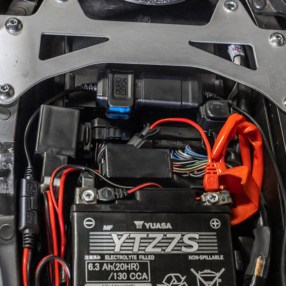 Quad Lock Adaptateur Intelligent Étanche 12V vers USB pour Motos, Bateaux, Caravanes - Photo 7 sur 7