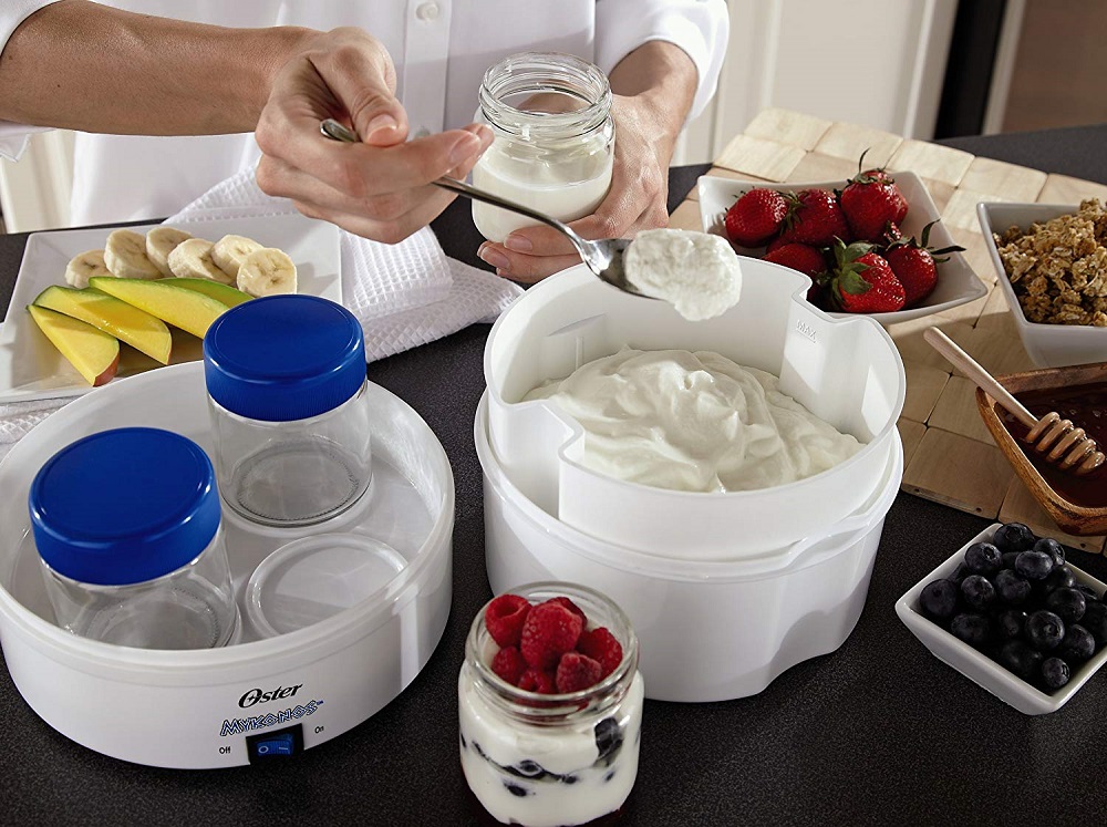 Oster CKSTYM1001 Mykonos Greek Manual Yogurt Maker, 1Quart, White