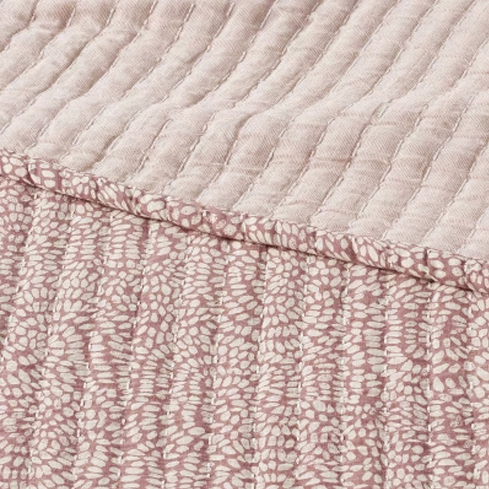 Reversible Matelasse Swirl Quilt - Threshold