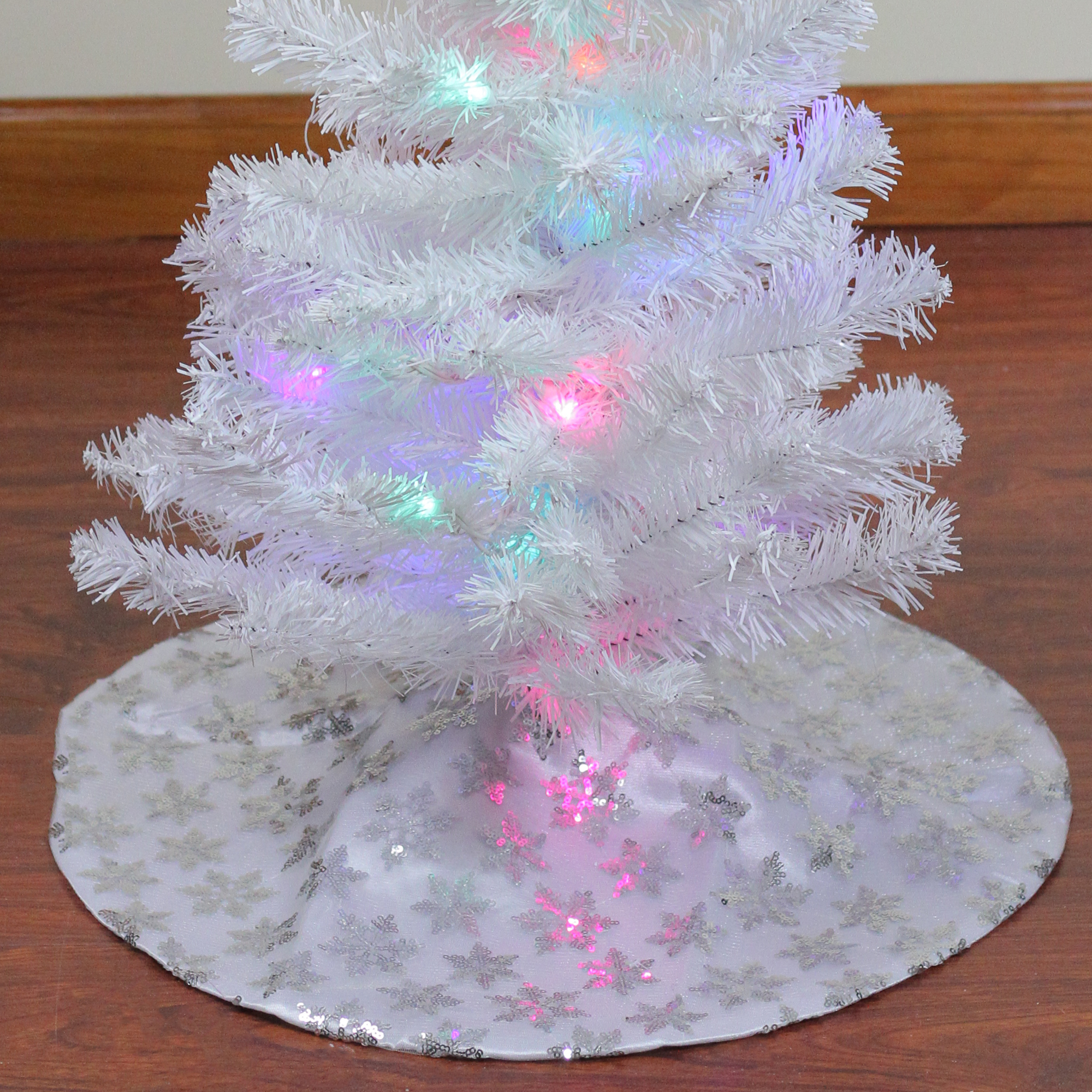White And Silver Christmas Tree Skirt 