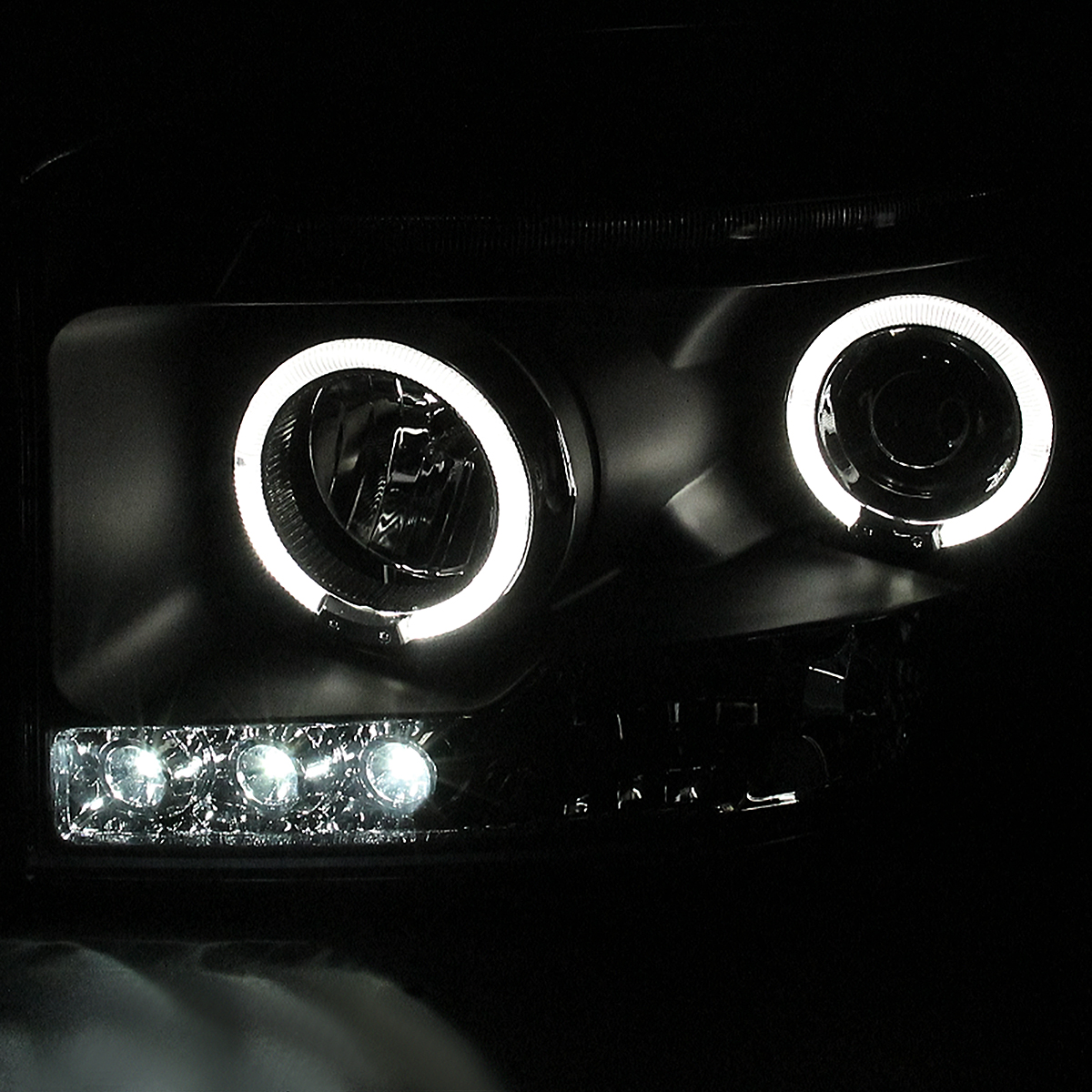 Carpartsinnovate Black LED Halo Projector Headlights For 2006-2008 Dodge Ram 1500-3500 L+R