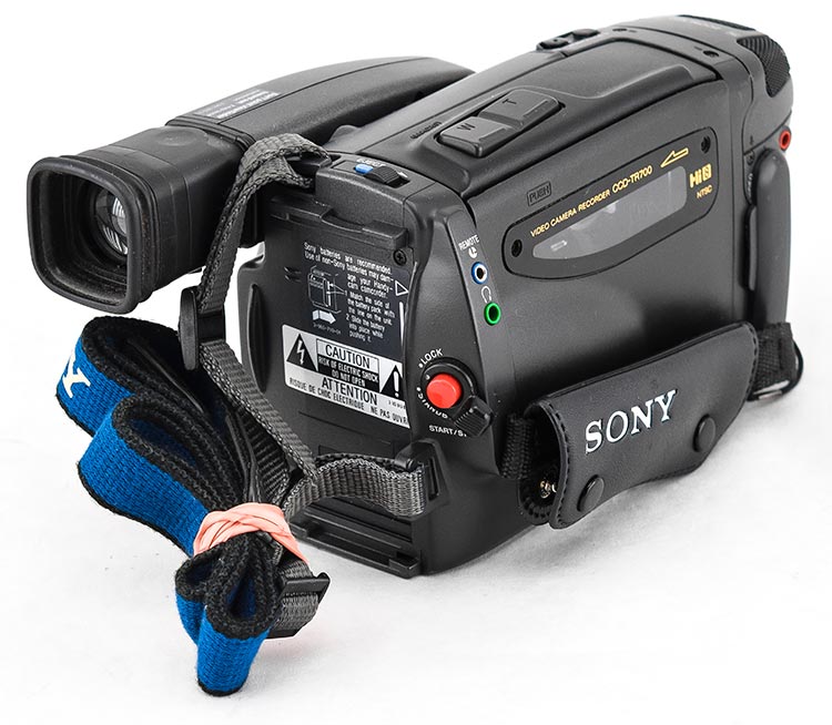 Sony CCDTR700 10X Handycam Hi8 NTSC Video Camera Recorder Camcorder