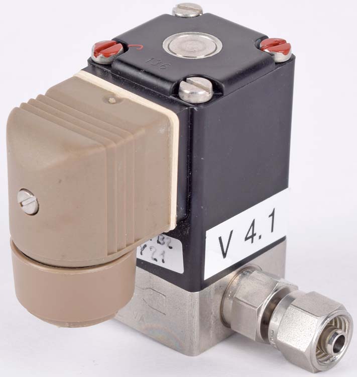 Burkert 0211 A 2 FPM 24VDC DirectActing 2/2 Way Lifting Armature Solenoid Valve eBay