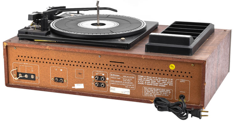 VINTAGE Emerson M-2565D AM-FM Stereo Receiver Cassette Recorder