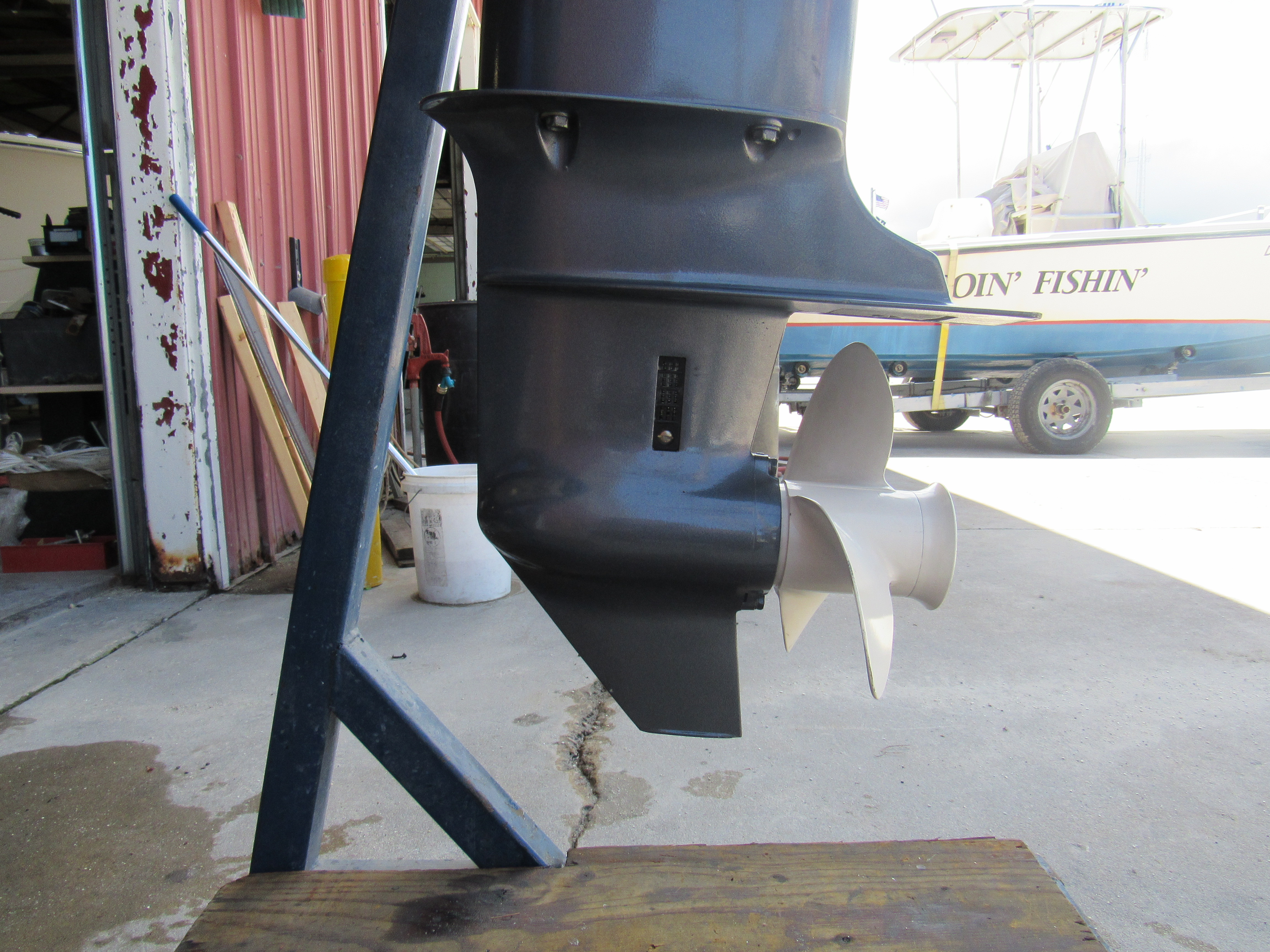 Used 1999 Yamaha 15HP Outboard F15MLHX 4 Stroke 20" Shaft. Outboard is in  good condition and has had all 3 year service completed.