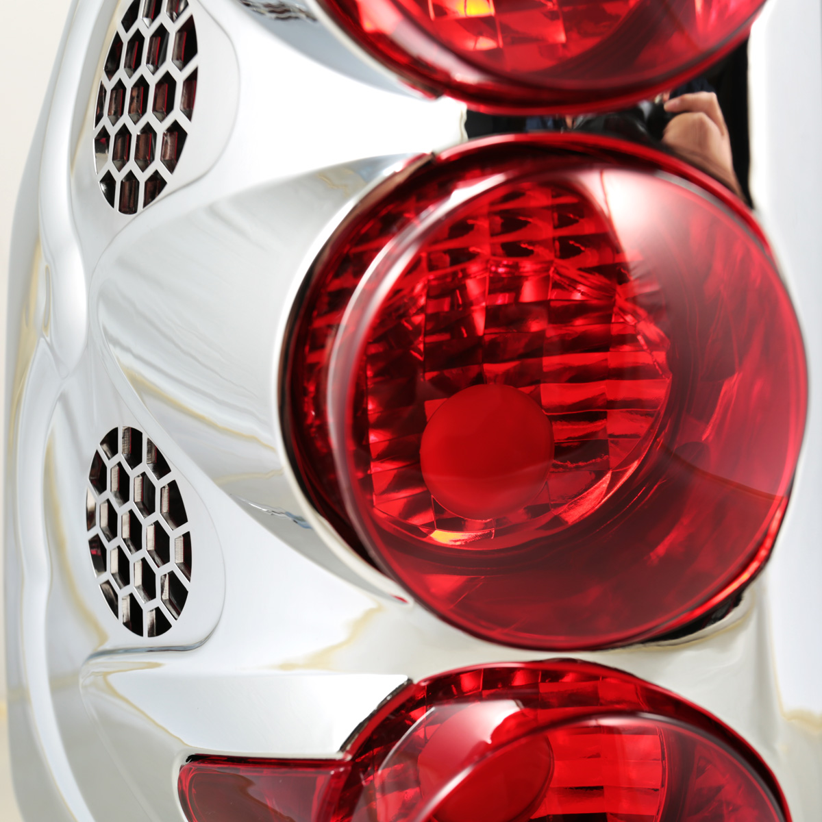 20022009 GMC Envoy/20022006 Envoy XL Chrome Rear Brake Tail Lights