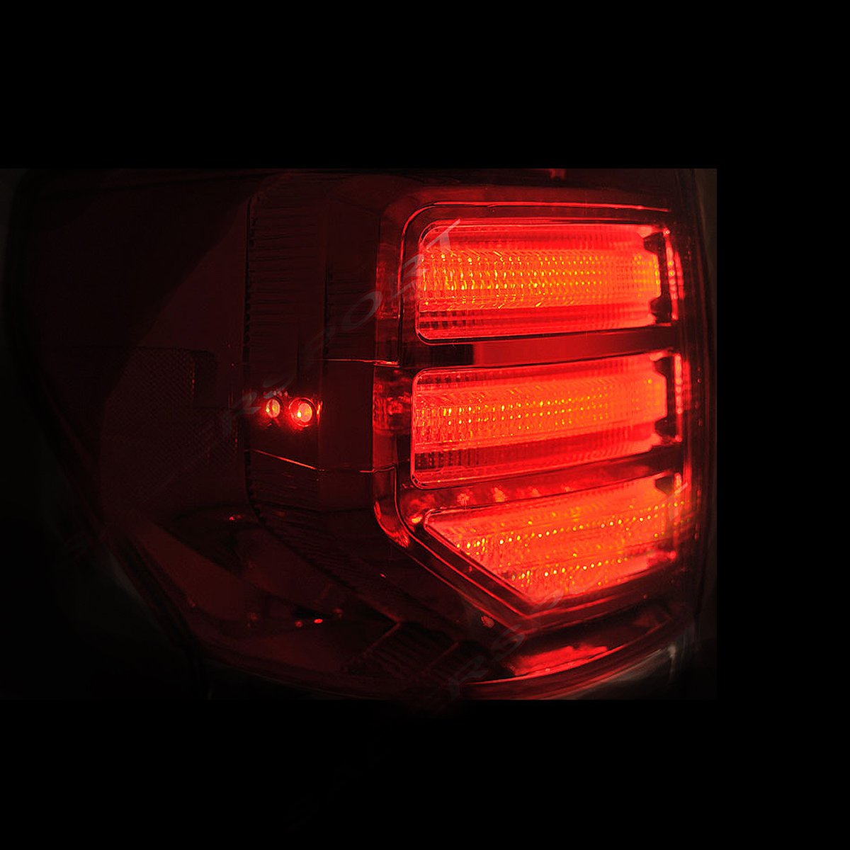 2007 2008 2009 2010 2011 2012 2013 Toyota Tundra Red Clear LED Tail