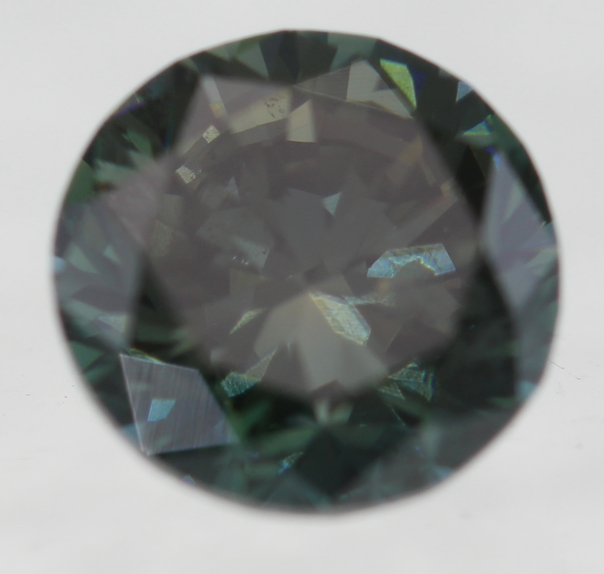 0.07 Carat Vivid Green VS1 Round Brilliant Natural Enhanced Loose Diamond 2.75mm