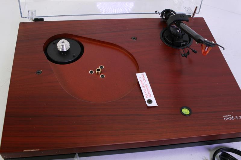 Music Hall MMF5.3SE Rosenut 2Speed Turntable with Ortofon 2M Bronze