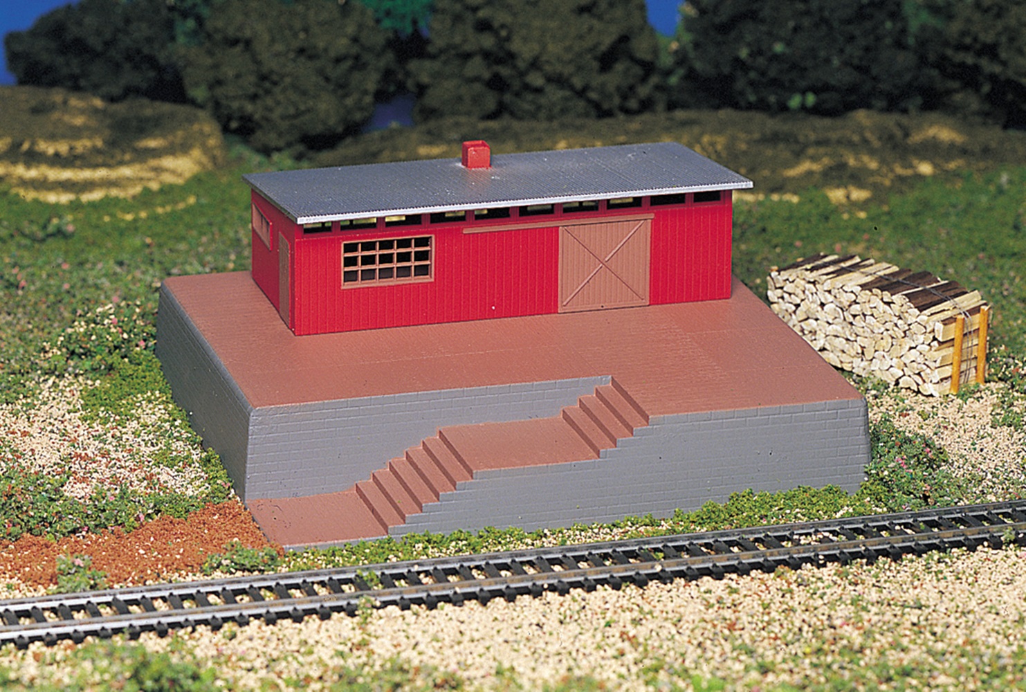 Bachmann HO Scale Train Accessories Storage Building W Steam Whistle