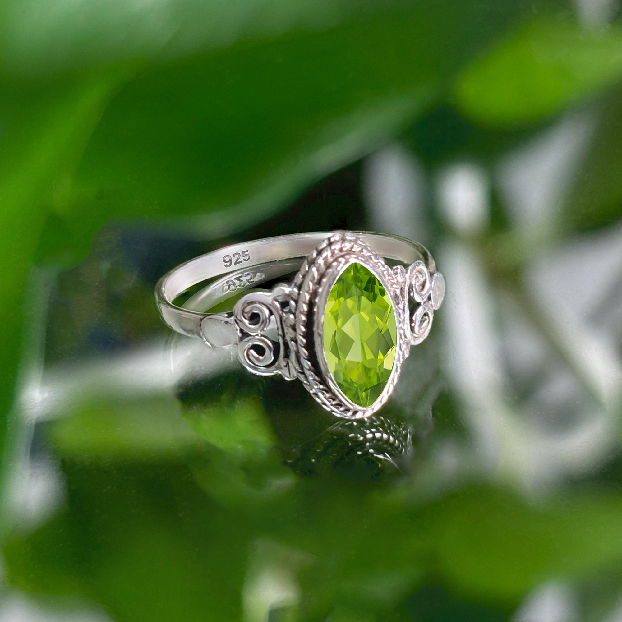Gem Avenue 925 Sterling Silver Lapis Gemstone Bali Design Retro Style Womens Ring