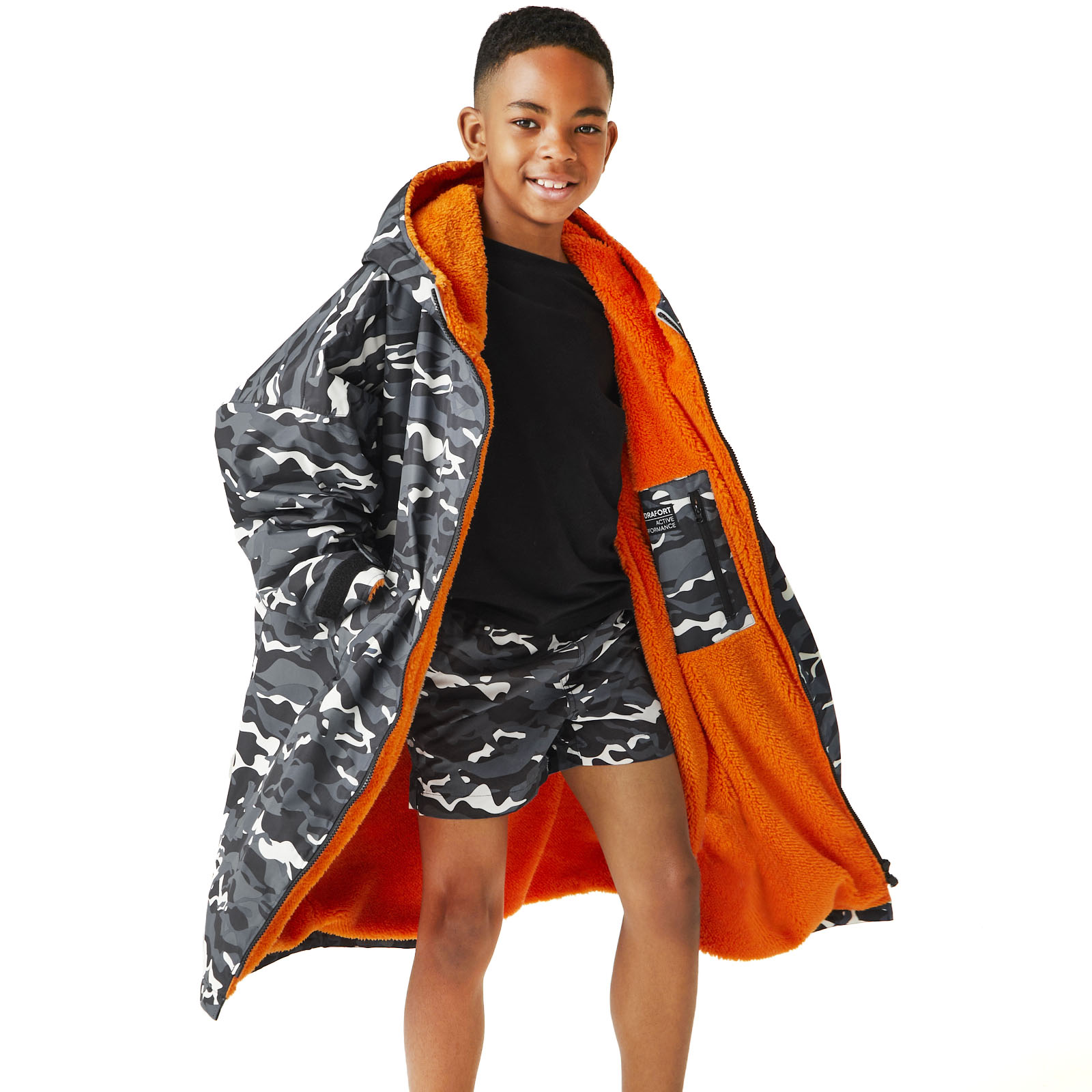 Regatta Kids Spirit Of Adventure Hooded Waterproof Warm Drying Changing Robe - Picture 17 of 150