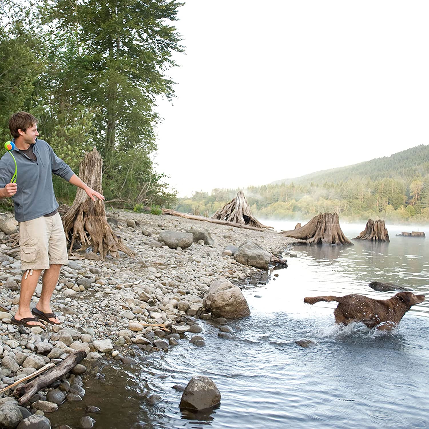 Chuckit! CLASSIC BALL LAUNCHER 26-inch For Medium Balls - Dog Fetch Toy - Picture 7 of 9