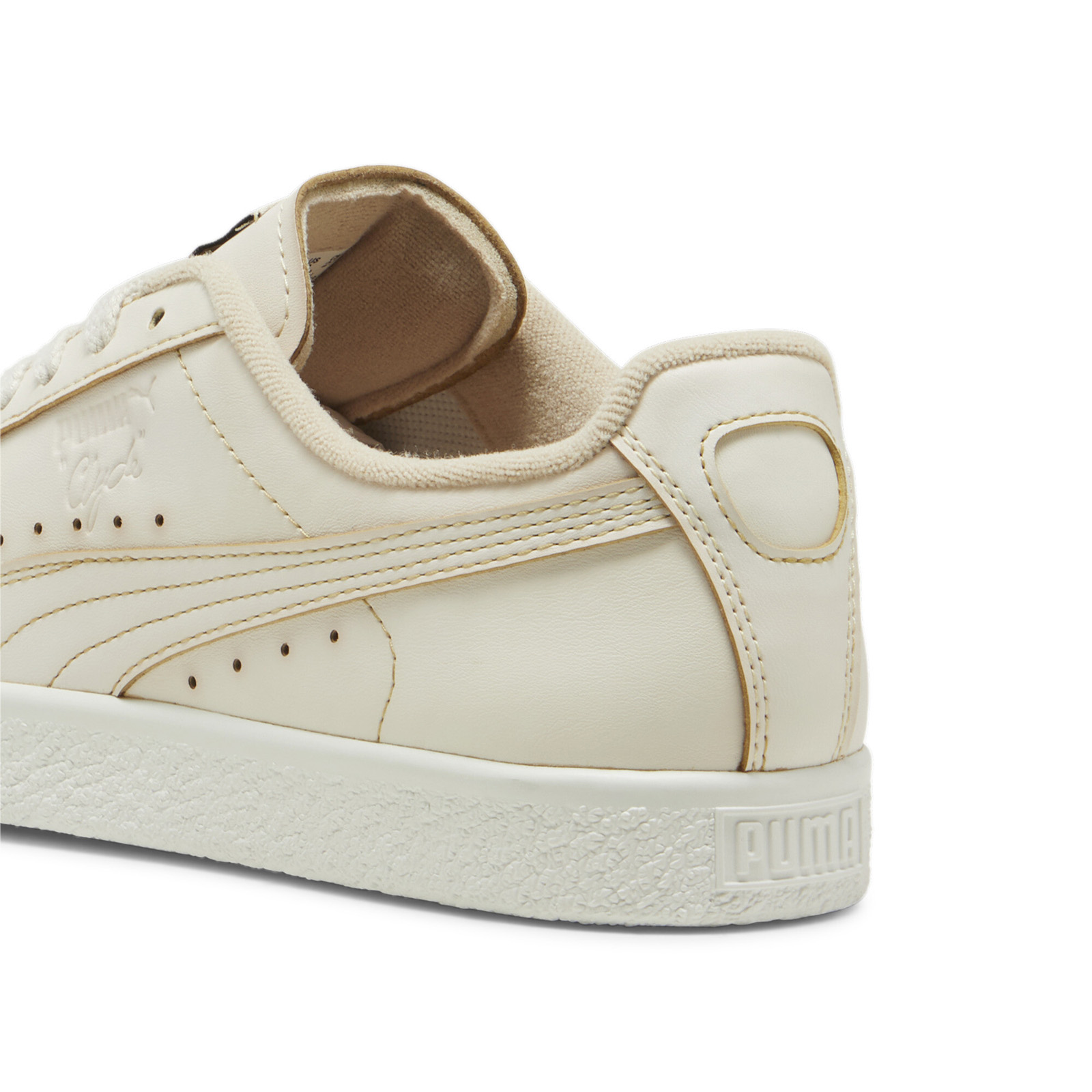 Puma Clyde Coffee 39724001 Mens Beige Leather Lifestyle
