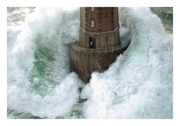 phares dans la tempete – la jument jean guichard landscape