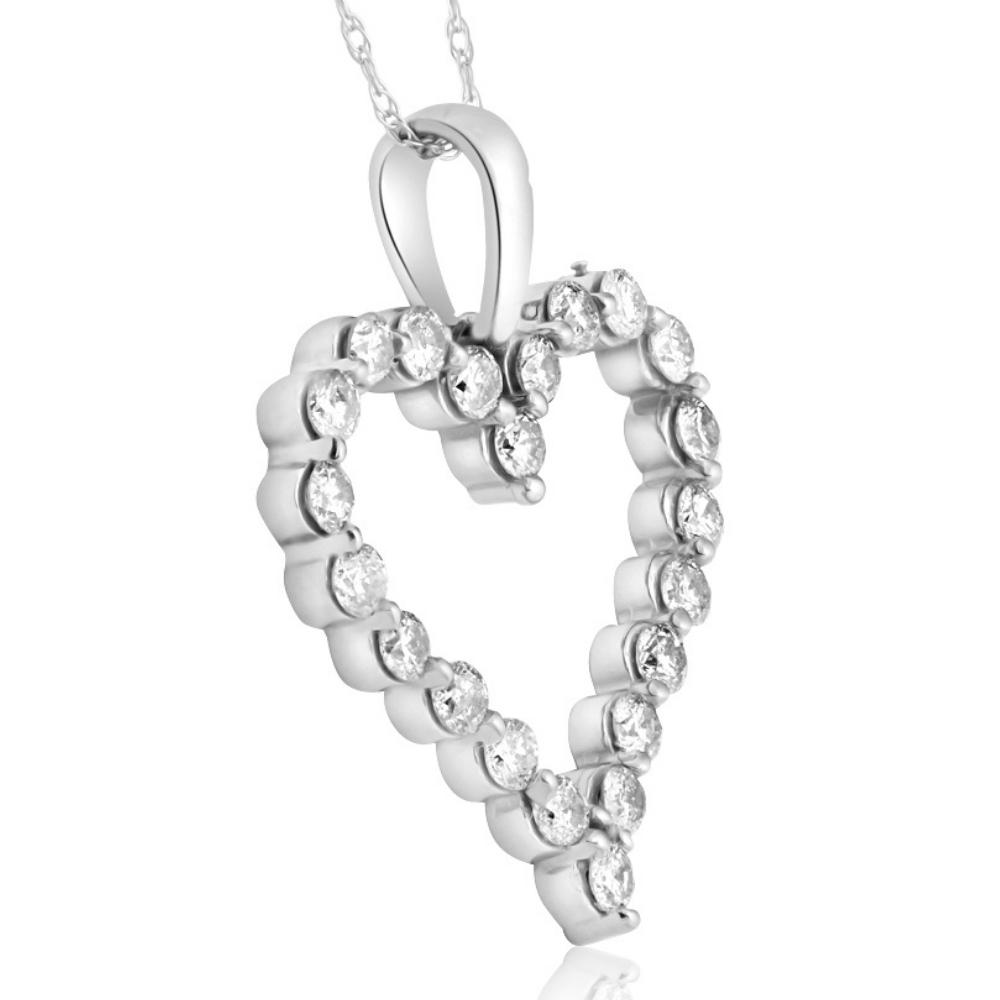Colgante con corazón de diamantes de 3/4 quilates en oro blanco o amarillo - Imagen 8 de 10