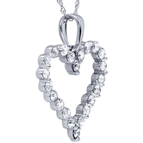 Colgante con corazón de diamantes de 3/4 quilates en oro blanco o amarillo - Imagen 7 de 10