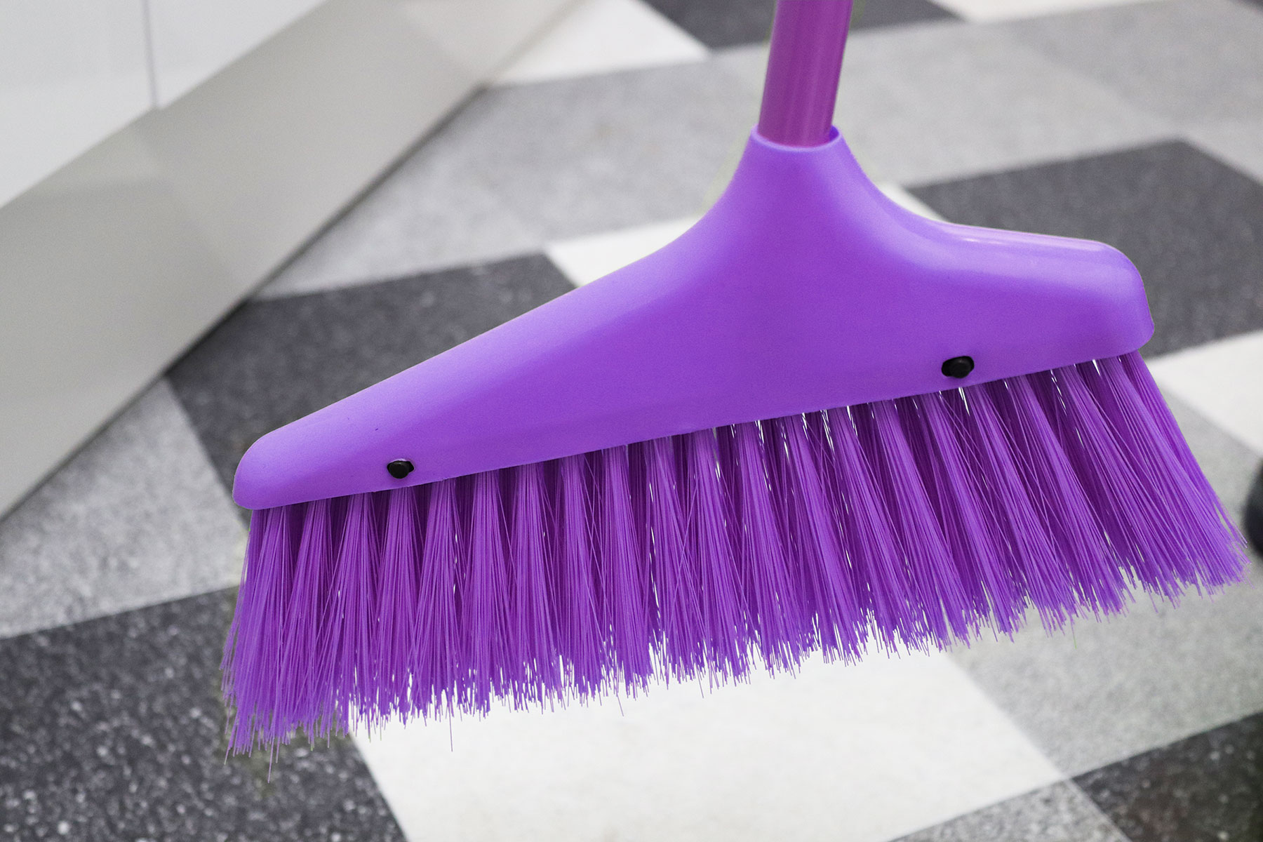 Long Handle Dustpan and Brush 2 Piece Set for Sweeping Cleaning 4