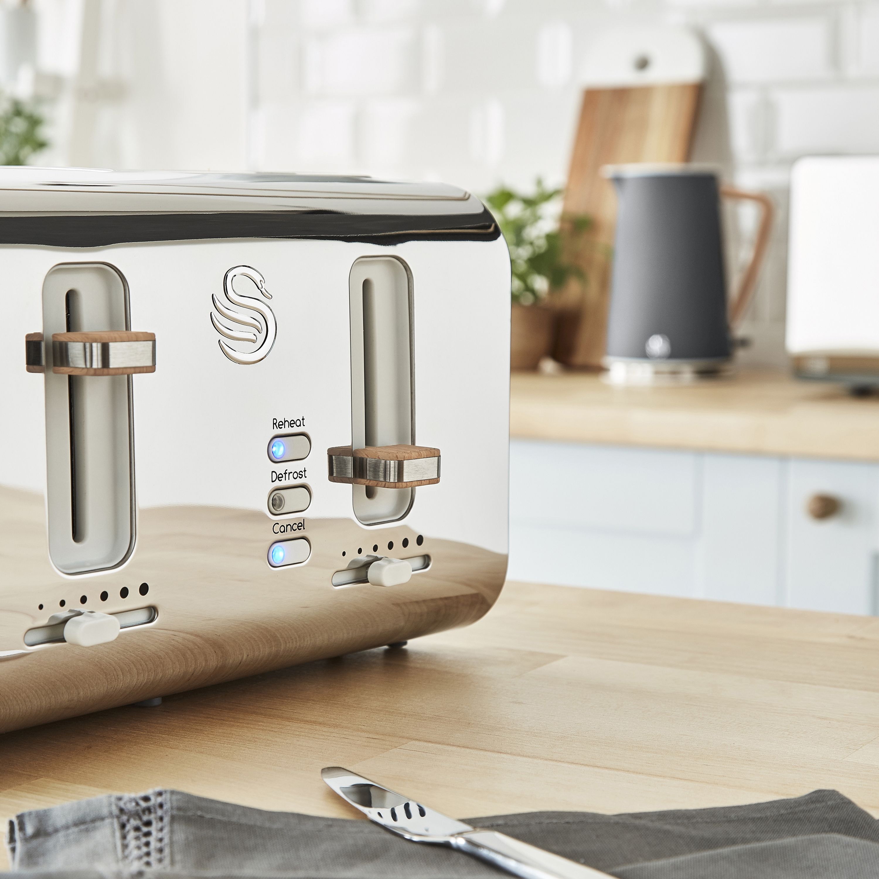 Swan Nordic 4 Slice Toaster - Crumb Tray - Brushed Stainless - 6 settings - NEW - Picture 12 of 21