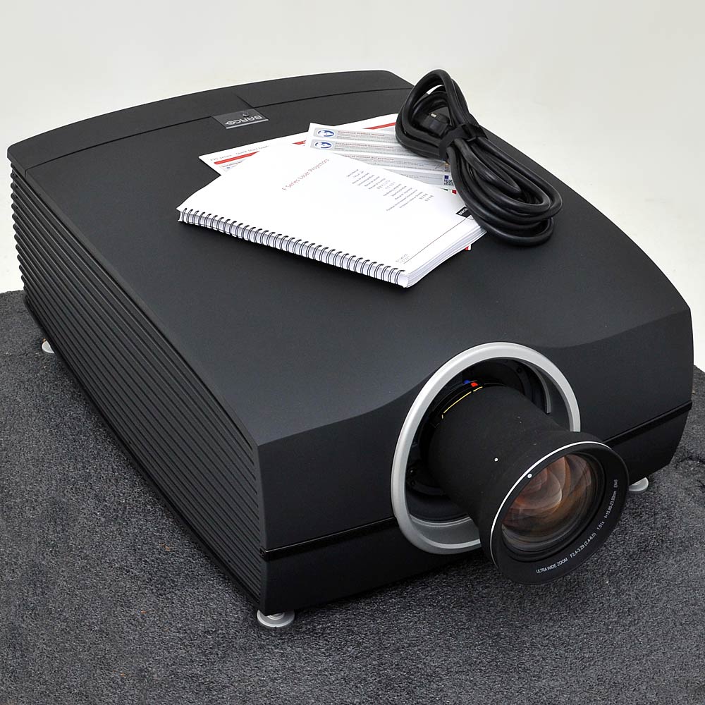 Barco F904K133D DLP Laser Video Projector Projector w/EN45 UltraWide