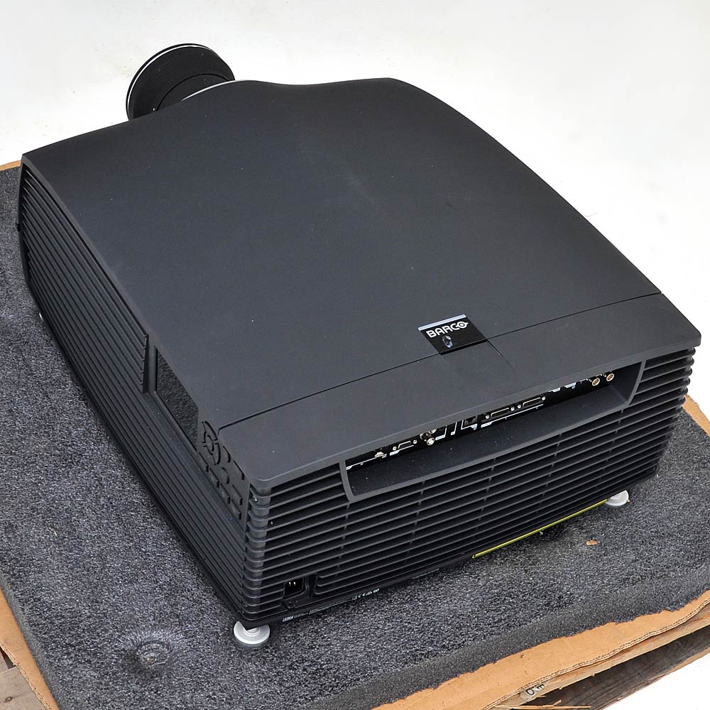 Barco F904K133D DLP Laser Video Projector Projector w/EN45 UltraWide